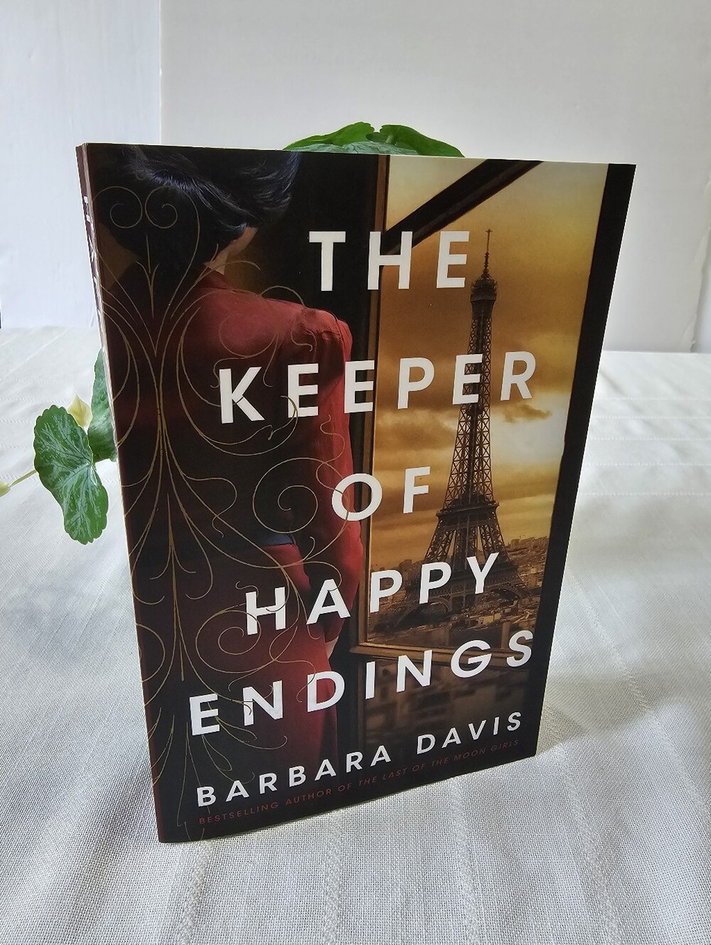 The Keeper of Happy Endings - Paperback